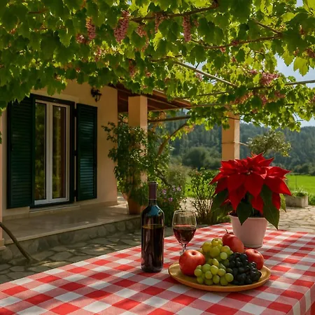 Yard Family Sidari Corfu Casa de Férias Antipernoi